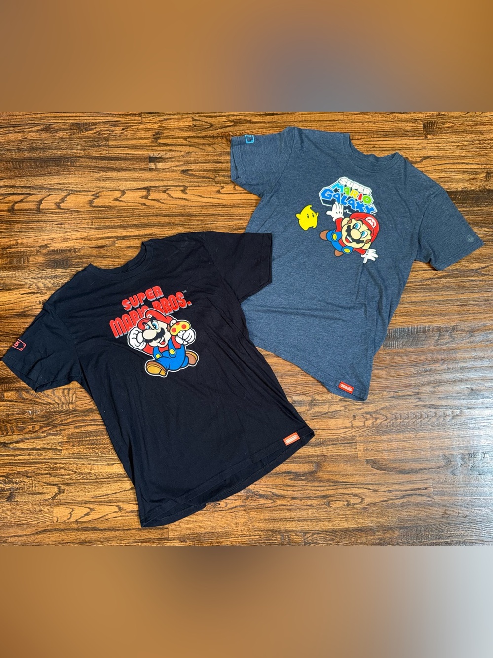 BUNDLE (2) Vintage Super Mario Bros 35th Anniversary Graphic T-Shirts Size Large